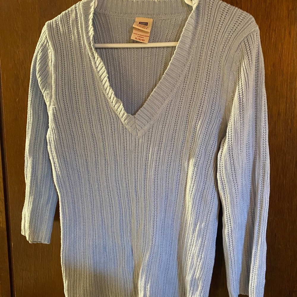 Vintage Faded Glory V neck sweater